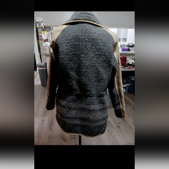 Patagonia reclaimed wool parka small - Picture 3 of 4